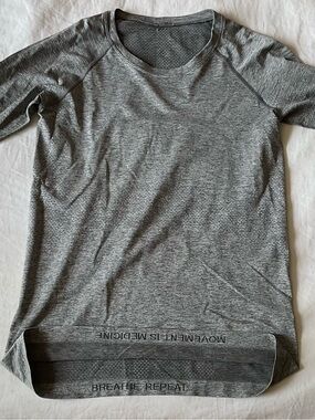 lululemon athletica Swiftly Tech Long Sleeve Shirt 2.0 Hip Length